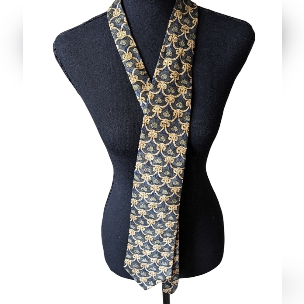 Christian Dumas silk tie